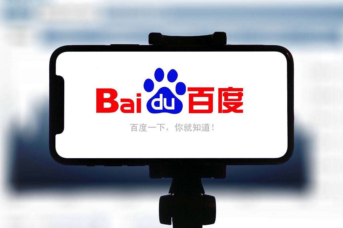 夫妻国庆开两架飞机带女儿回老家